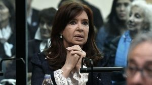 Lee más sobre el artículo Cristina Kirchner, tras la condena: “Esto es Estado paralelo y mafia judicial”