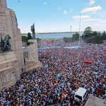 Festejos masivos en Rosario tras la consagración mundial