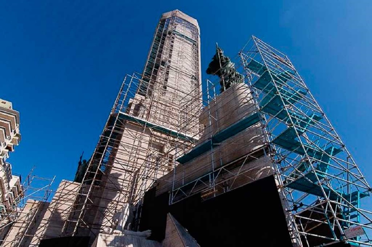 Restauración en el Monumento a la Bandera: La Nación financiará el 100 por ciento - Radio UNR