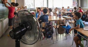 Lee más sobre el artículo Calor extremo: Amsafé insiste en suspender las clases por la falta de condiciones en las aulas