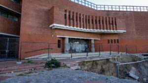 Lee más sobre el artículo Derrumbe en el Parque España: Responsabilizan a Nación por la falta de obras