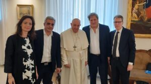 Lee más sobre el artículo El Papa Francisco recibió al Rector de la UNR en Roma