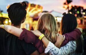 Lee más sobre el artículo Desarmar las amistades para repensarlas, en un informe del laboratorio social Quepa