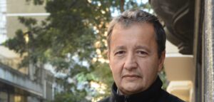 Lee más sobre el artículo Carlos Del Frade: “Javier Milei va a garantizar el saqueo y la extinción del Estado”