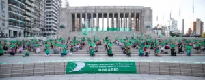 Lee más sobre el artículo Pañuelazo en Rosario en el Día de Acción Global por el Aborto en América Latina y el Caribe
