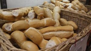 Lee más sobre el artículo Acuerdo: congelan el precio del kilo de pan en $680 en Rosario