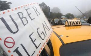 Lee más sobre el artículo Taxistas contra Uber: “En cuatro años los choferes cayeron de 4.000 a 900”