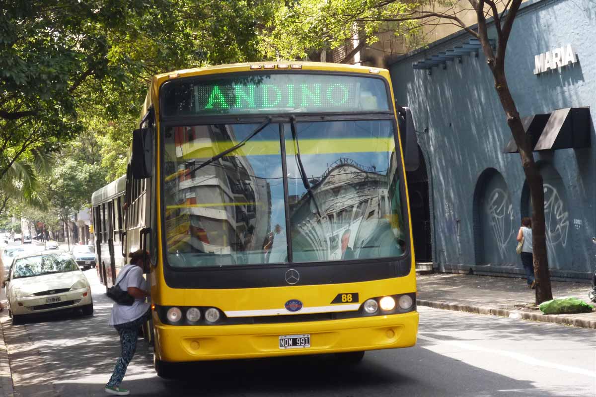 Lee más sobre el artículo Impulsan la creación del servicio de transporte público interurbano provincial