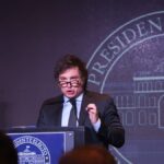 Propiedad privada, comercio libre, cambio drástico y trato implacable a quienes resistan