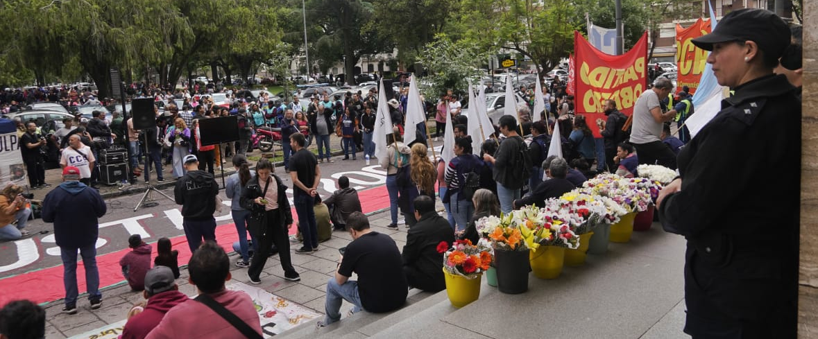 Lee más sobre el artículo Anuncian una marcha en reclamo de justicia y reparación histórica por los muertos de 2001