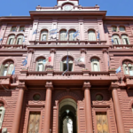 Presupuesto 2024: eliminación de tasas e implementación de sobrecargo a combustibles