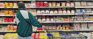 Lee más sobre el artículo Los precios en los supermercados santafesinos aumentaron casi 400% en un año