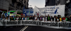 Lee más sobre el artículo Concentración y radio abierta en Rosario para defender la Universidad Pública