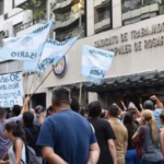 Hubo acuerdo salarial con empleados municipales y se puso fin al conflicto