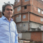 La UNR distingue a Sergio Fajardo, símbolo de la innovación y el desarrollo sostenible