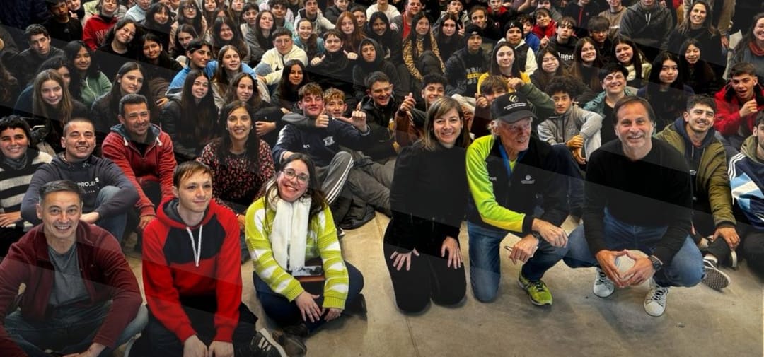 Lee más sobre el artículo Signorini en la Escuela Preuniversitaria de General Lagos: un fanático de la poesía y el fútbol