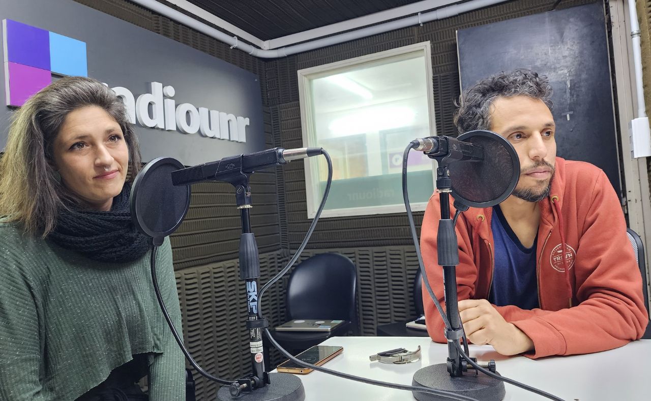 Lee más sobre el artículo El Dúo García Kofman llenó de “folklore de la urbanidad” el estudio de Radio UNR