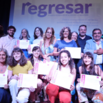 ​Entrega de diplomas a los primeros graduados del Programa rEGRESAR