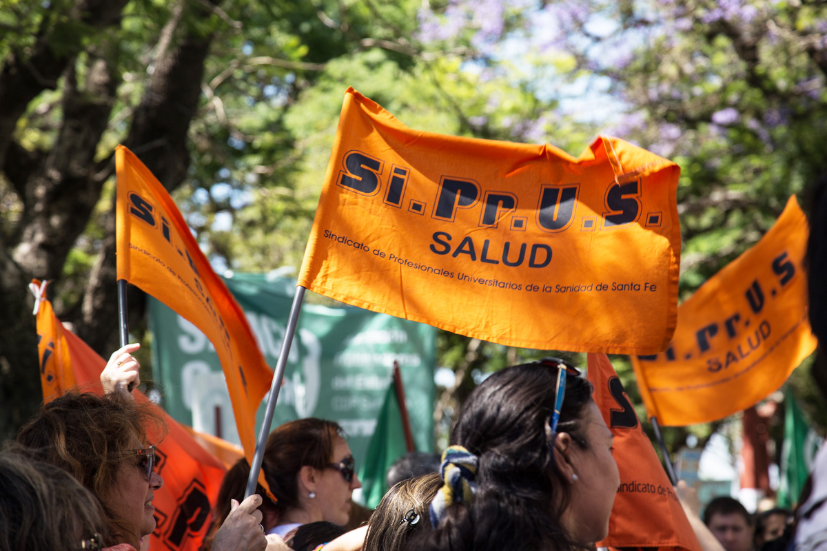 Lee más sobre el artículo SiPrUS no acepta la propuesta paritaria del gobierno de Santa Fe y tomarán medidas de fuerza