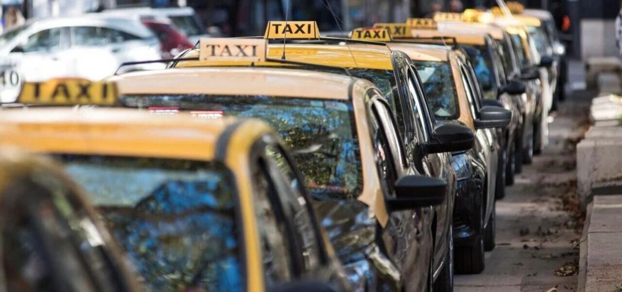 Lee más sobre el artículo Hacia una tarifa única de taxis y una promoción para viajes tomados en la calle