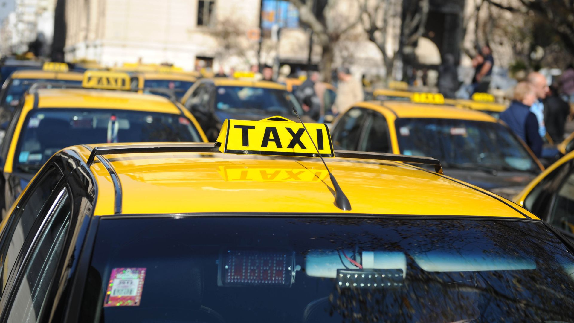 Lee más sobre el artículo En Rosario se actualizaron las tarifas de taxis y remises