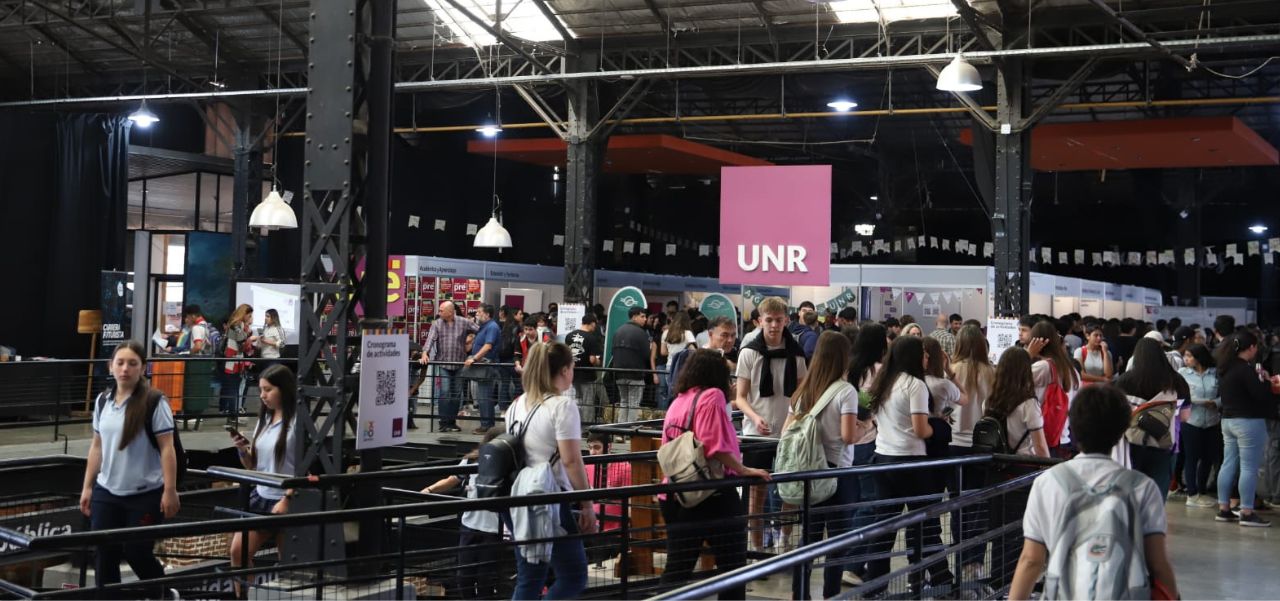 Lee más sobre el artículo Universidad Pública: Más de 33 mil jóvenes recorrieron ExpoCarreras UNR