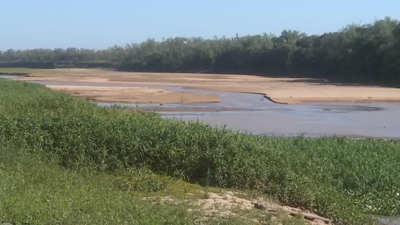 Lee más sobre el artículo Falta agua en Victoria y denuncian que es por el dragado de la hidrovía