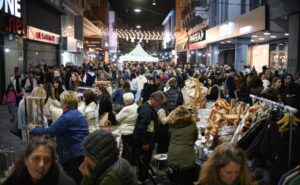 Lee más sobre el artículo Este sábado Rosario tendrá una nueva Noche de Peatonales