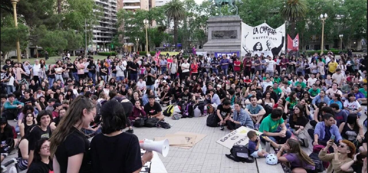 Lee más sobre el artículo “Queremos llenar las facultades, no vaciarlas como pretende el gobierno nacional”, sostuvieron desde la FUR