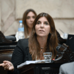 “El reclamo docente es legítimo pero las paritarias no se debaten en el Congreso”