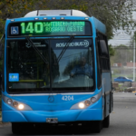 El boleto de colectivo ya cuesta 1.200 pesos y se actualizan tarifas de transporte y estacionamiento