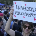 Una vez más, la educación superior pública está bajo asedio