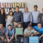 Jóvenes de Parada Oeste producirán baldosas para el programa “Veredas con Propósito”