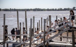 Lee más sobre el artículo Verano en Rosario: Música en vivo y clásicos del rock nacional frente al río