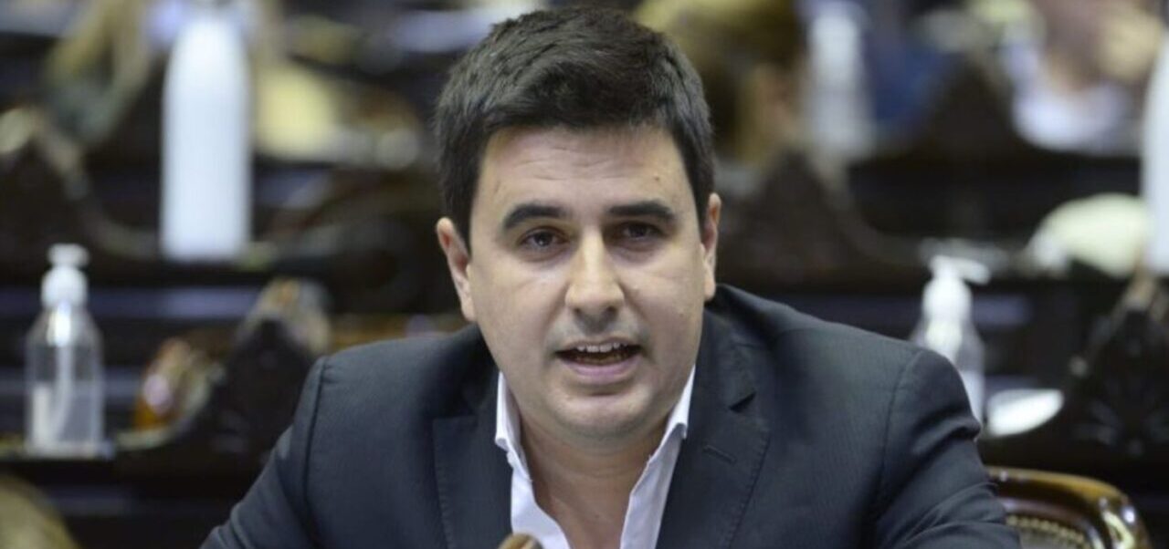 Lee más sobre el artículo “El gobierno está desesperado por frenar la sesión; quieren evitar discutir el financiamiento universitario”