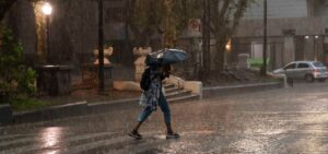 Lee más sobre el artículo Alerta amarilla por tormentas para este martes y miércoles en Rosario