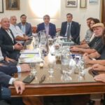 El gobierno provincial y gremios estatales se reunieron en el marco de la paritaria salarial