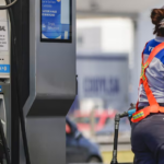 Combustibles aumentaron un 2% pese a la postergación del impuesto