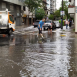 Tormenta feroz en Rosario: calles anegadas, árboles caídos y fuertes ráfagas de 100 km/h