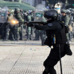 Brutal represión en la marcha de los jubilados en el Congreso