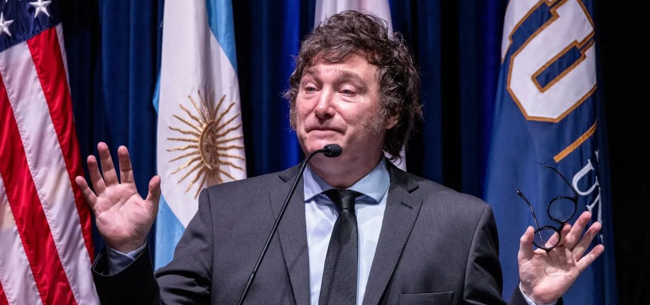 Lee más sobre el artículo Javier Milei convocó a sesiones extraordinarias y pone la reforma laboral como eje de febrero