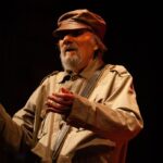 Naum Krass, un actor de 90 años que sigue brindando su arte en escena