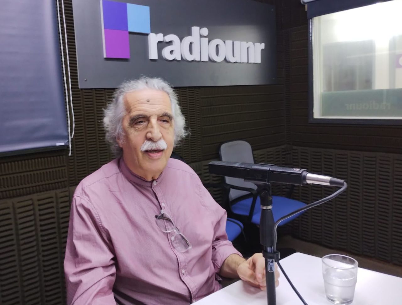Lee más sobre el artículo Una charla con Santoro sobre arte, belleza, IA y política a punto de legar su primera obra con Rosario