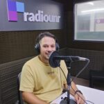 Kevin Dolce sigue recorriendo los barrios de Rosario, hoy con una pasión que toca el río