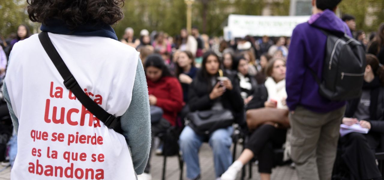 Lee más sobre el artículo Estudiantes afirman que la respuesta a los recortes universitarios es “trabajar juntos y firmes en los reclamos”