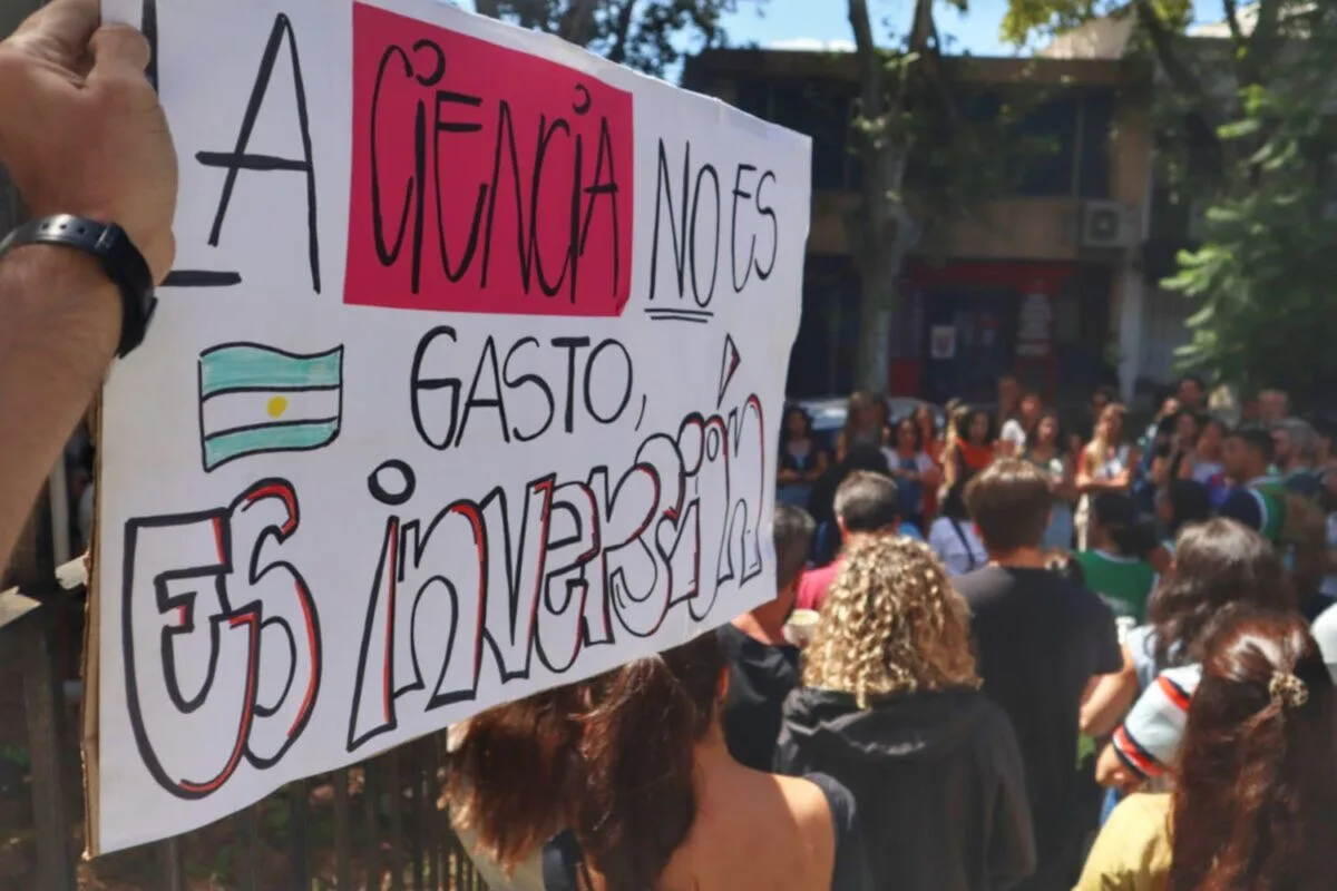 Lee más sobre el artículo Alertan sobre el “cientificidio” que puso en marcha el gobierno de Milei