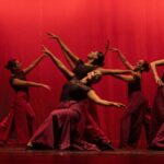 La Escuela Municipal de Danza celebra su centenario en el Monumento a la Bandera