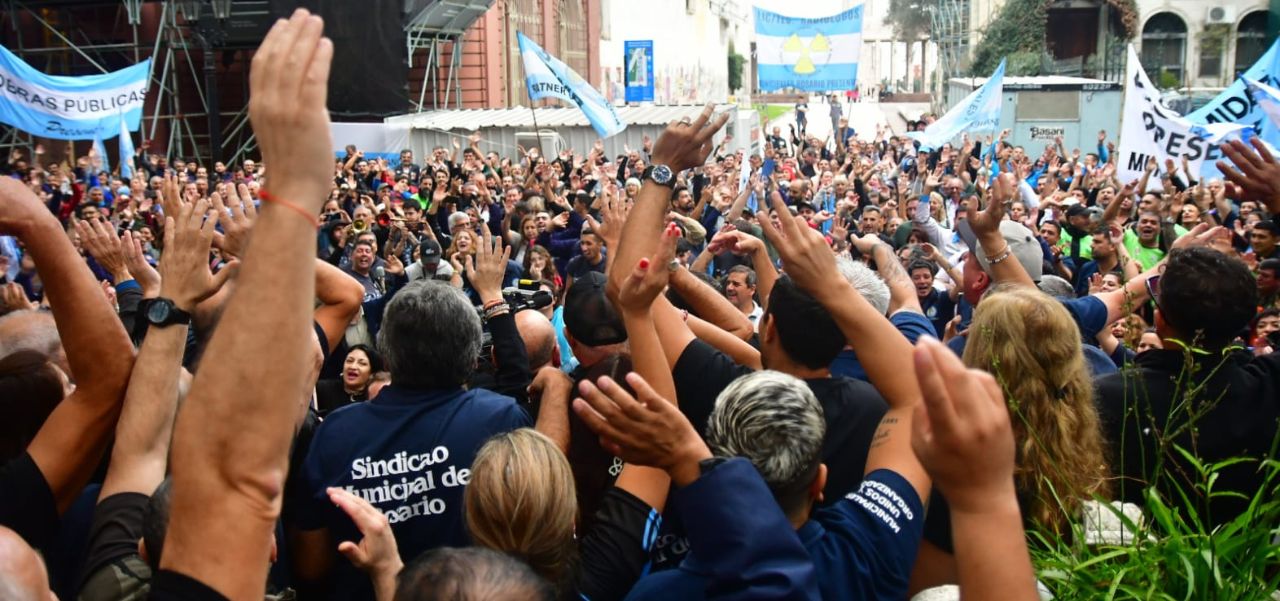 Lee más sobre el artículo Desde el sindicato municipal anuncian que denunciarán a Javkin “por prácticas desleales y amenazas”