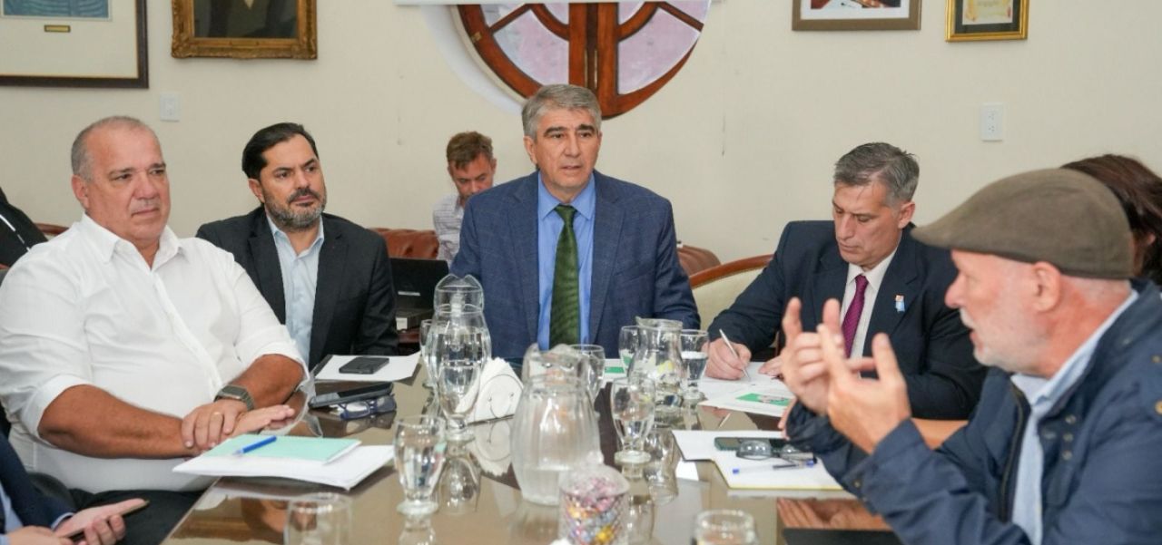 Lee más sobre el artículo Paritarias estatales: ofrecieron aumento del 8% y compensación por meses anteriores