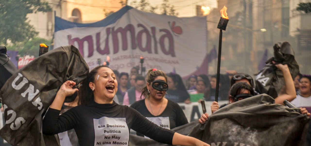 Lee más sobre el artículo Ni Una Menos: a diez años del primer grito colectivo, las mujeres y disidencias vuelven a marchar